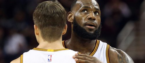 For Kyle Korver and the Cavs, life has been much different without King James. - [Cleveland.com / YouTube screencap]