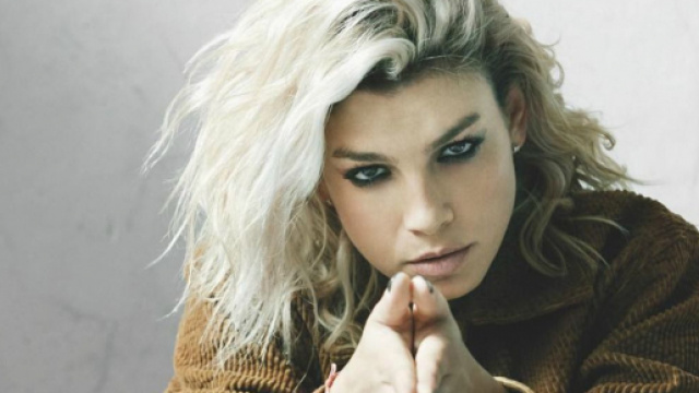 Emma Marrone confida: 'Rimorchio sempre io i ragazzi, non sono pronta per un figlio'.