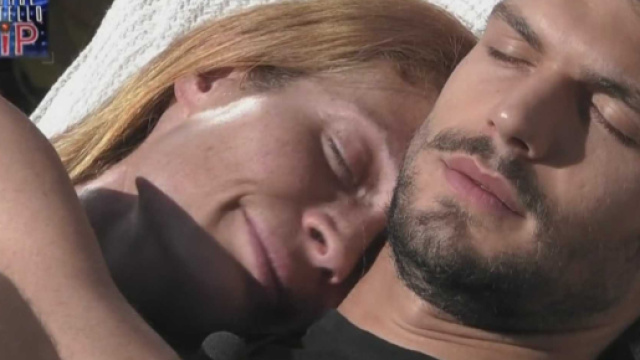GF Vip, Elia Fongaro frena su Jane Alexander: &lsquo;&Egrave; presto per dire se sono innamorato&rsquo;.