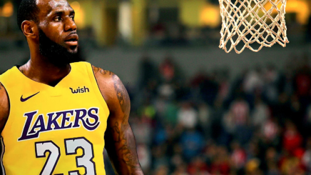 LeBron in Lakers Jersey Wallpapers New Tab &ndash; Free Addons - free-addons.com