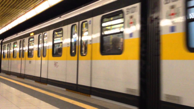 Milano, altra fermata improvvisa di un treno della metropolitana: 4 contusi alla stazione di Palestro