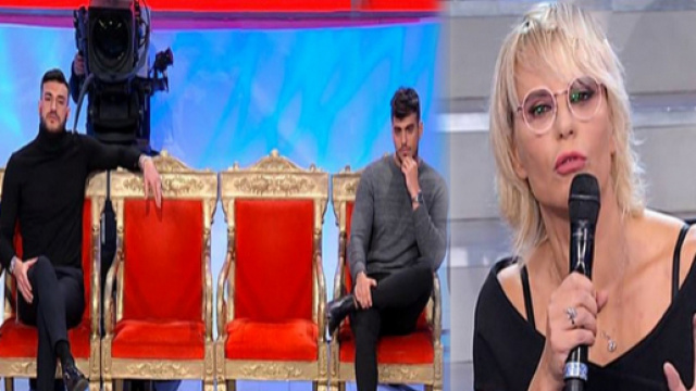 Uomini e Donne, la De Filippi contro i tronisti: 'Non mi fido pi&ugrave; di chi &egrave; seduto l&igrave;'