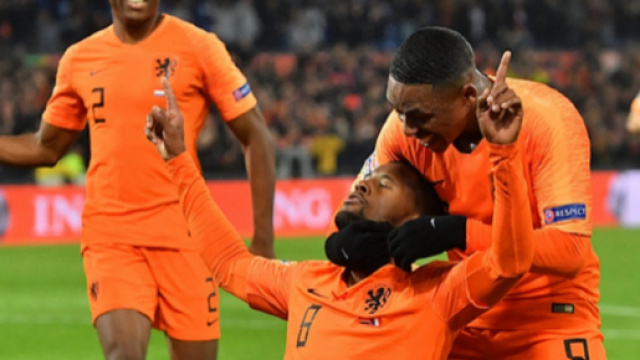 La gioia degli olandesi dopo il primo gol alla Francia