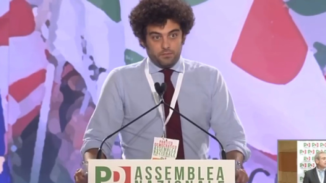 Dario Corallo, il pi&ugrave; giovane candidato a segretario PD, attacca duramente i dirigenti del proprio partito