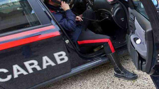 Savona, operaio uccide la moglie ed in seguito tenta il suicidio recidendosi le vene