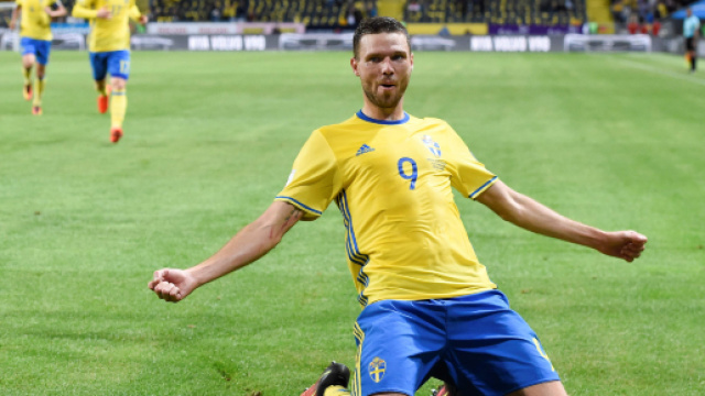 L'arbitre promet de donner deux p&eacute;nalties &agrave; Marcus Berg