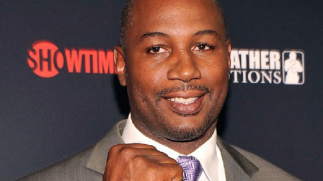 L'ex campione del mondo dei pesi massimi, Lennow Lewis