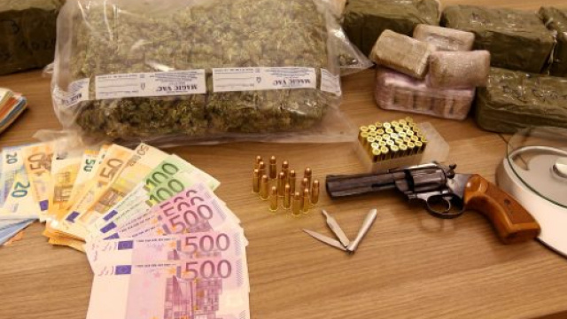 Monza, tre ragazzi sequestrati vengono sottoposti alla roulette russa: 4 gli arrestati