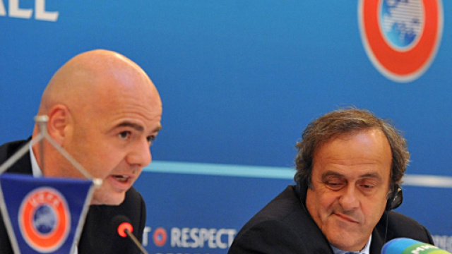 Platini Infantino couvrent le PSG