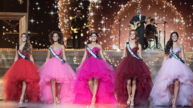 30 nouvelles candidates d&eacute;fileront le 15 d&eacute;cembre prochain, dans l'espoir de succ&eacute;der &agrave; Ma&euml;va Coucke.