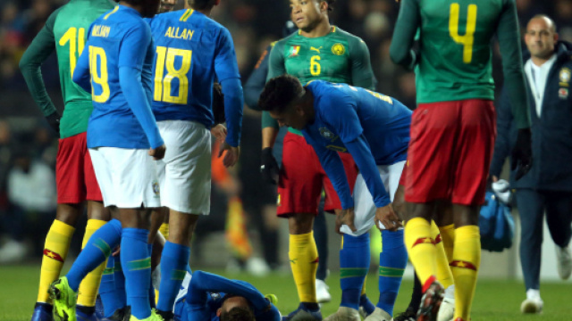 Br&eacute;sil : Neymar sort sur blessure &agrave; une semaine de PSG-Liverpool