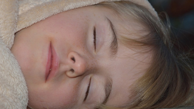 UK, bimba si addormenta e muore: emorragia cerebrale.