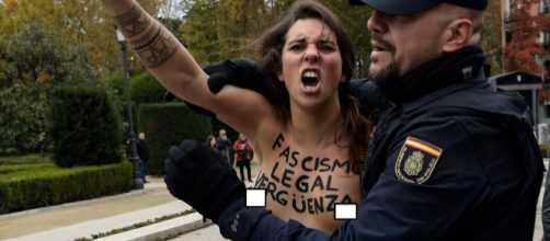 Detenci&oacute;n de activista de FEMEN.