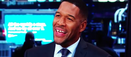 Former NFL star and current TV personality Michael Strahan is among the celeb birthdays on Nov. 21st. [Image via Good Morning America/YouTube]