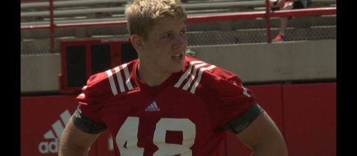Nebraska football targets show off their skills [Image via Huskeronline Video/YouTube https://www.youtube.com/watch?v=SLXhgz7subI]