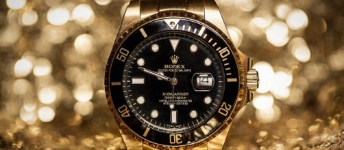 Rolex Golden Watch Wallpaper 11688 - Baltana - baltana.com