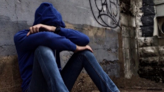 Padova, tredicenne aggredito da branco di bulli nel bagno della scuola | scuolazoo.com