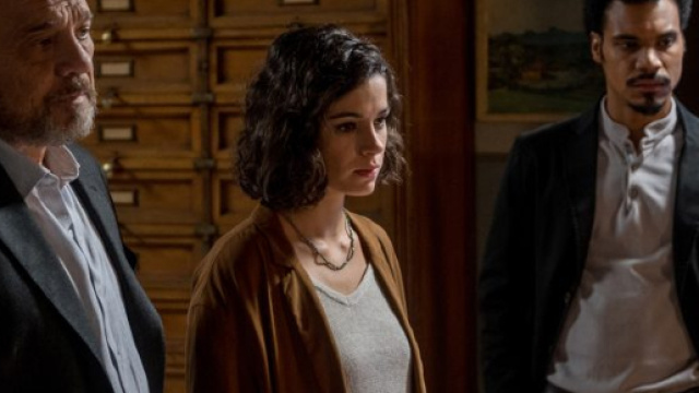 Nero a met&agrave; - Rai - Amendola tv