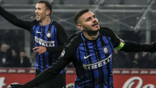 Icardi celebra la vittoria del titolo capocannonieri