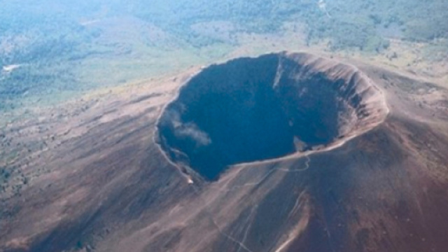 Vesuvio, l'ultimo allarme di Dobran: &laquo;Verso uno scenario apocalittico&raquo; - Il Mattino