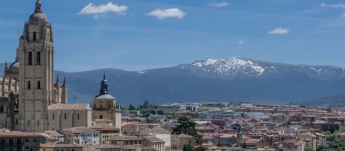 Madrid has a huge selection of dining options. [Image Pixabay]