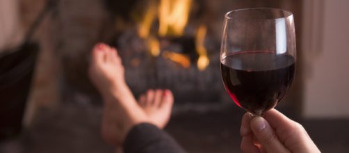 Beber uma ta&ccedil;a de vinho tinto por dia faz bem para sa&uacute;de.