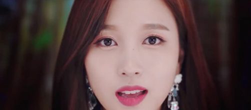 TWICE shares teaser video 'Y' For &ldquo;YES or YES". image - kpopfans.net