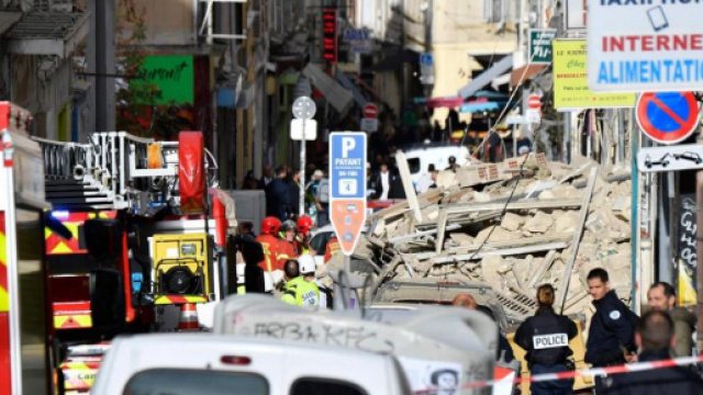 Crollo di due palazzine in centro a Marsiglia.