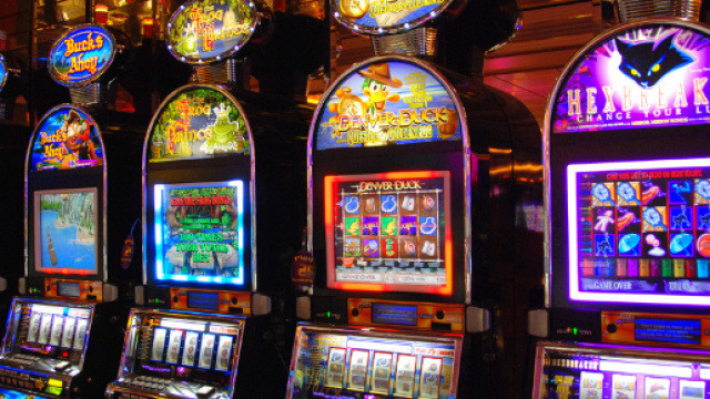 L'uomo dilapida tutta l'eredit&agrave; per dipendenza dal gioco