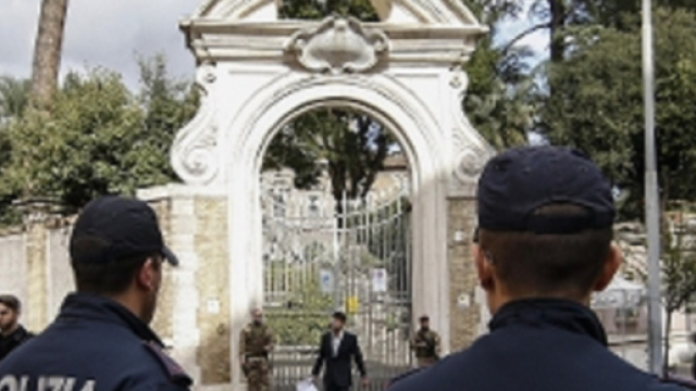 Ossa umane nella Nunziatura Apostolica: per 'Chi l'ha visto?' non appartengono alla moglie del custode.