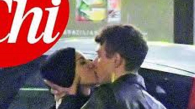 Gossip/ De Lellis e Irama, &egrave; amore: le foto del bacio su 'Chi'