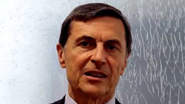 Alberto Mantovani ha ricevuto il premio AICF 2018 per le sue ricerche nel rapporto tra sistema immunitario e cancro.