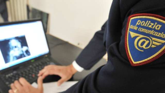 Lecce, donna 41enne ripresa nell'intimit&agrave;, ora rischia di perdere il lavoro: il video diventato virale