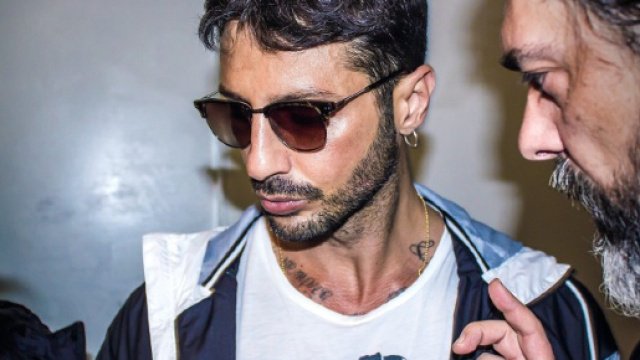 Fabrizio Corona parla per la prima volta del suo flirt con Asia Argento.