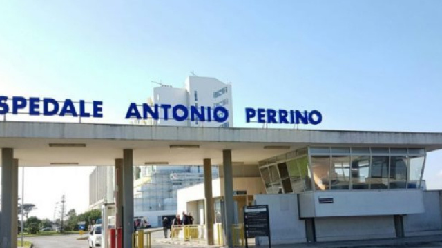Lecce, pentola di olio bollente cade addosso a una bimba: piccola ustionata