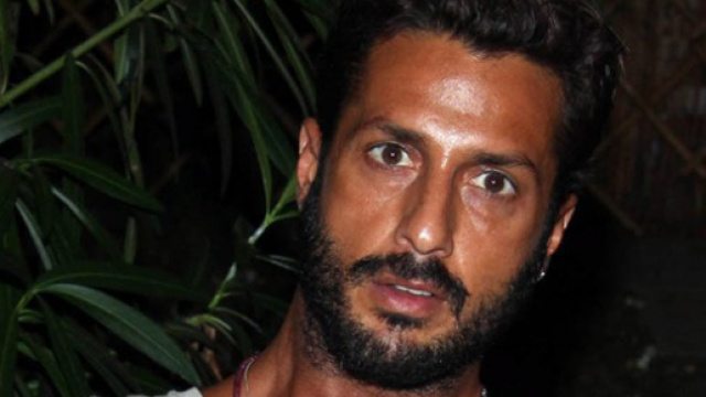 Fabrizio Corona beccato con ex corteggiatrice di Uomini e Donne.