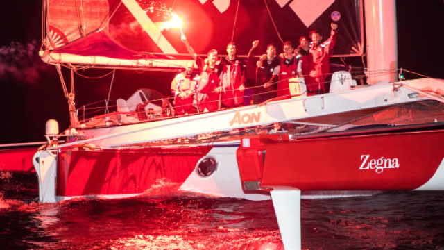I festeggiamenti del Multi70 subito dopo l'arrivo a Grenada (Photo Credit RORC/Arthur Daniel)