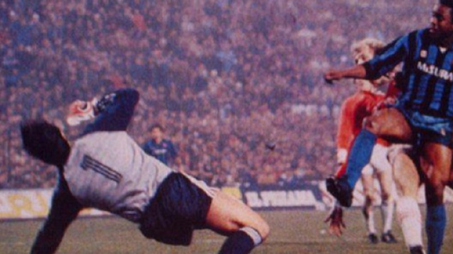 Inter-Az Alkmaar, Coppa delle Coppe 1982-83: il gol di Juary