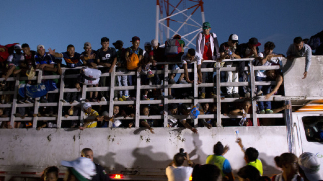 Migrant caravan turns down offer to stay in Mexico: 'We're heading ... - masslive.com