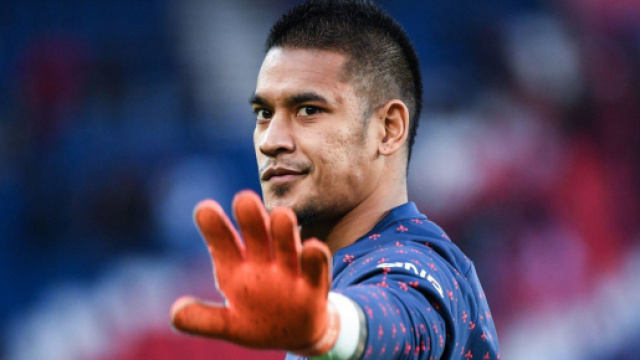 PSG : Alphonse Ar&eacute;ola h&eacute;site &agrave; rester