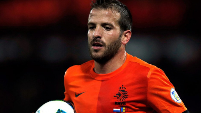 Rafael van der Vaart critique le PSG pour de Jong