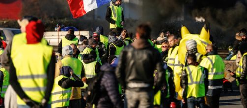 Los "chalecos amarillos" paralizan Francia