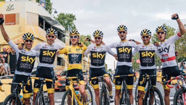 Il Team Sky in trionfo al Tour de France