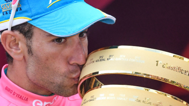 Vincenzo Nibali punter&agrave; al suo terzo Giro d'Italia nel 2019