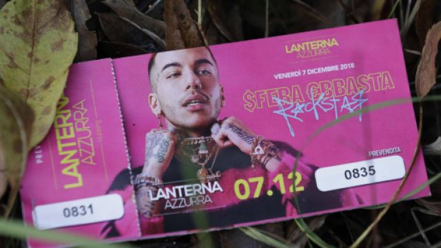 Di biglietti in circolazione la notte della tragedia di Corinaldo ce ne erano tanti, anche drink card e omaggi: difficile fare conteggi.