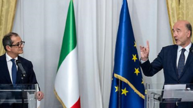 Manovra, Moscovici aiuta la Francia ma non l'Italia