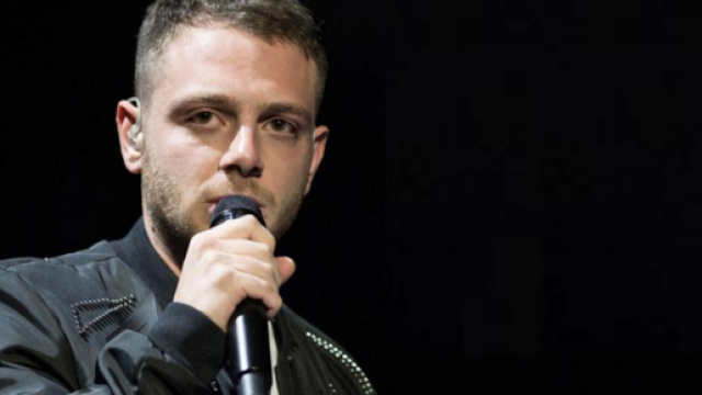 Il vincitore di X Factor al centro di una polemica sule sue preferenze politiche