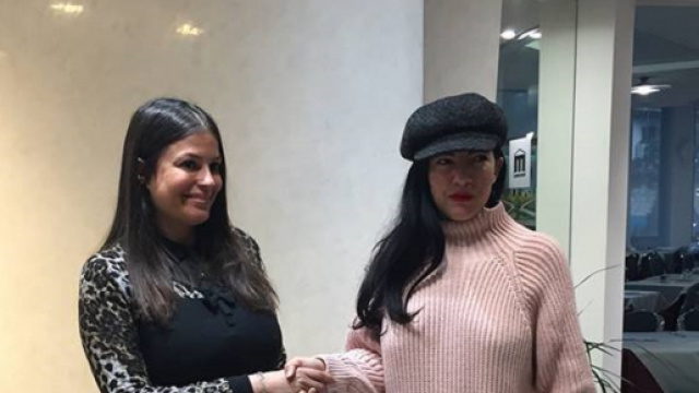 Sara Tommasi e l'attrice Debora Cattoni