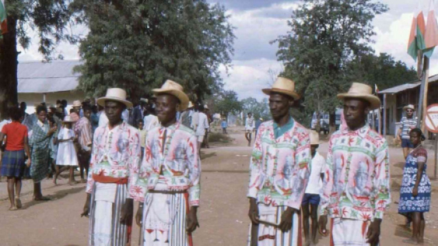 Lamba, lambahoany, salovana, kisaly&hellip; | Mouvement des Citoyens ... - wordpress.com