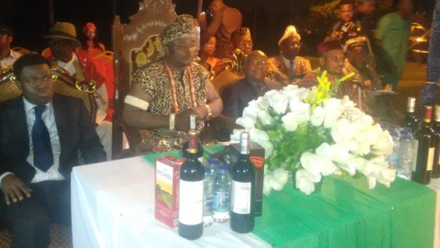 Sa majest&eacute; Nnamdi Nwosu Mast 1er chef sup&eacute;rieur de la communaut&eacute; Nig&eacute;riane au Cameroun &copy; Odile Pahai